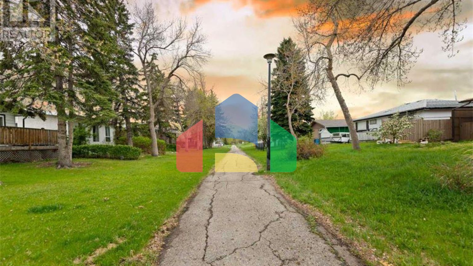 Residential - Single Family Home - Calgary, Canada - Canada