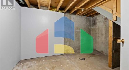 Residential - Single Family Home - Calgary, Canada - Canada