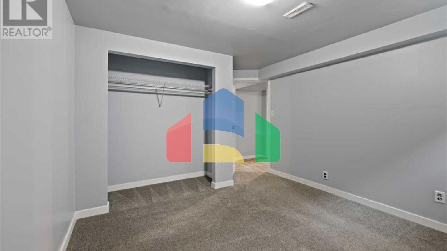 Residential - Single Family Home - Calgary, Canada - Canada