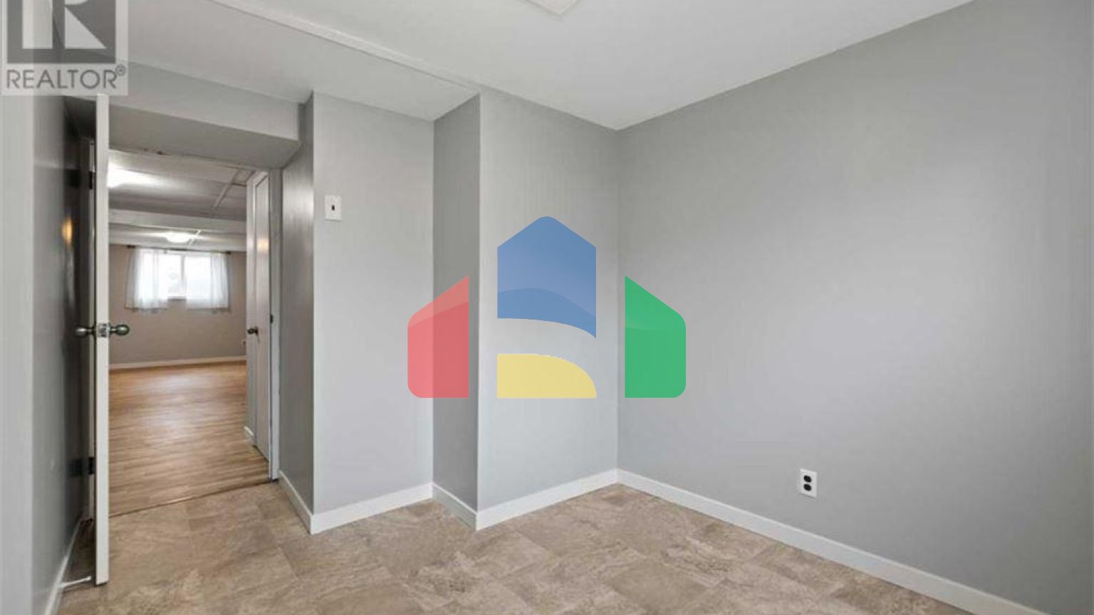 Residential - Single Family Home - Calgary, Canada - Canada