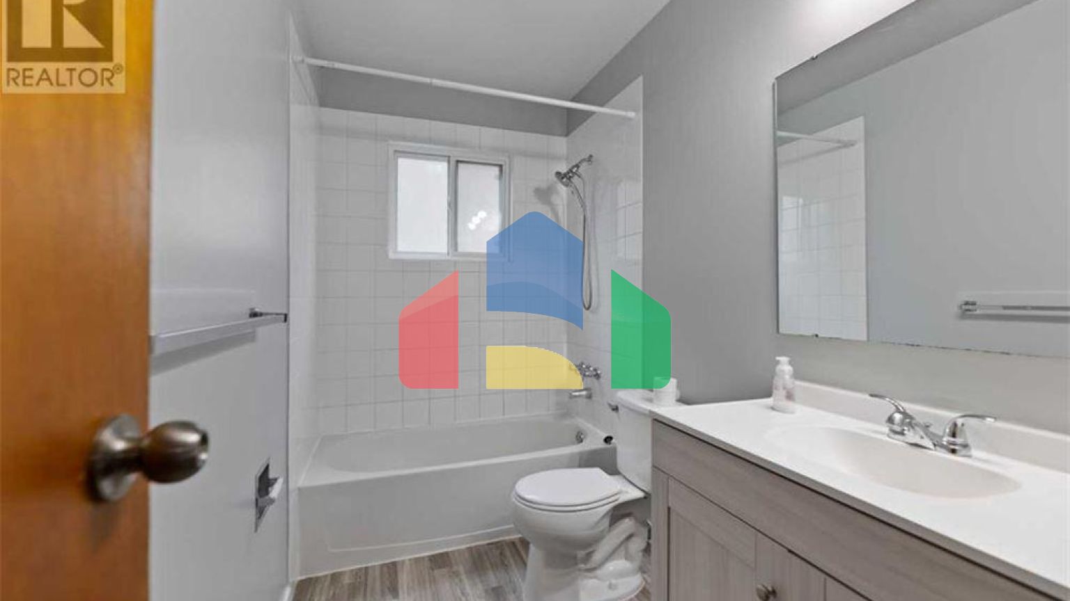 Residential - Single Family Home - Calgary, Canada - Canada