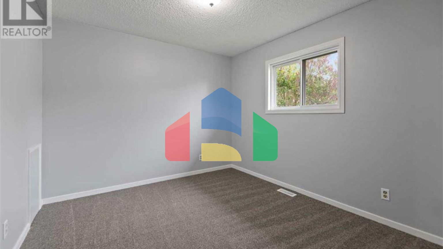 Residential - Single Family Home - Calgary, Canada - Canada