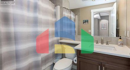 Residential - Single Family Home - Calgary, Canada - Canada