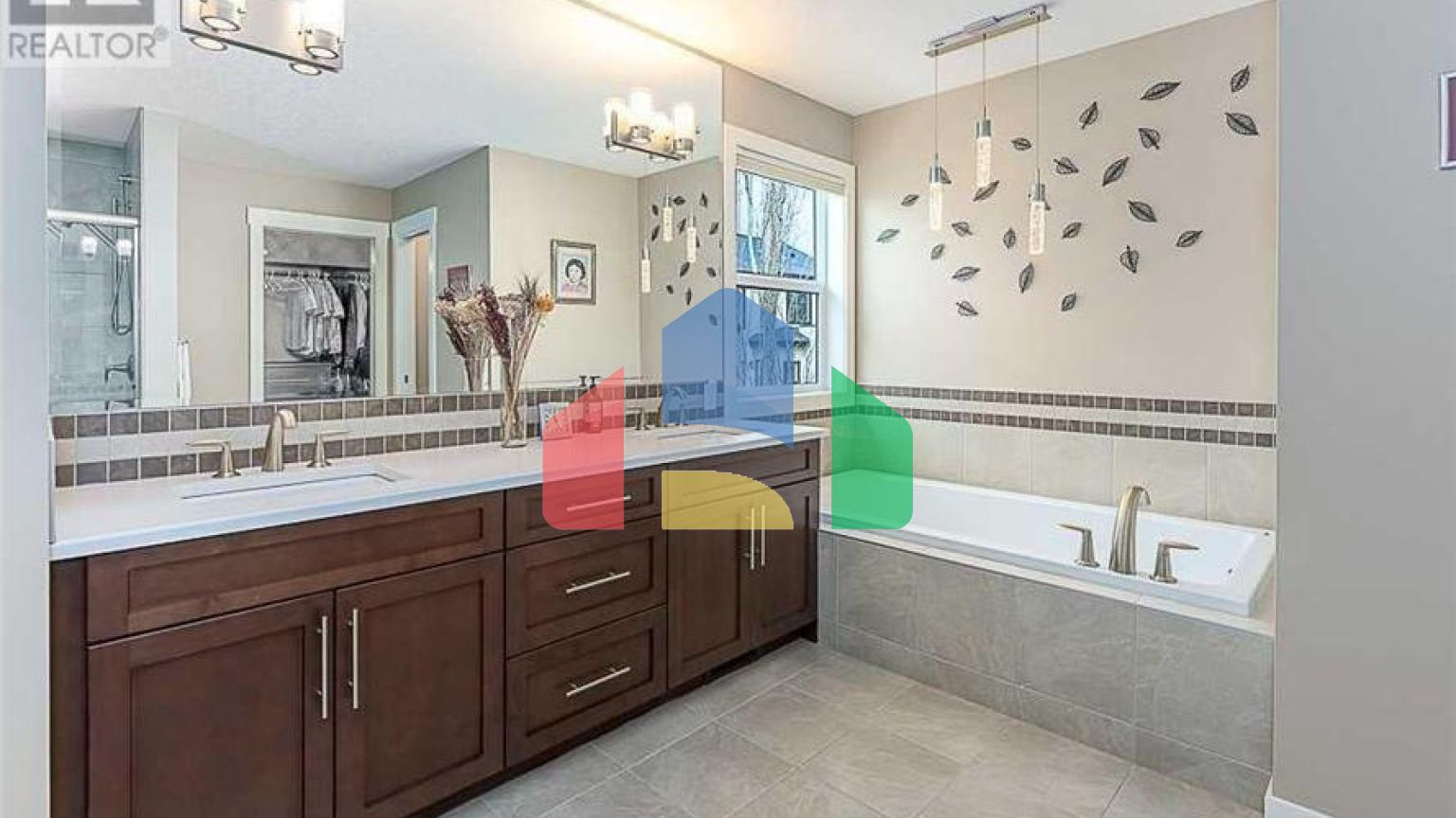 Residential - Single Family Home - Calgary, Canada - Canada