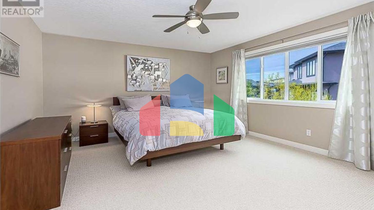 Residential - Single Family Home - Calgary, Canada - Canada