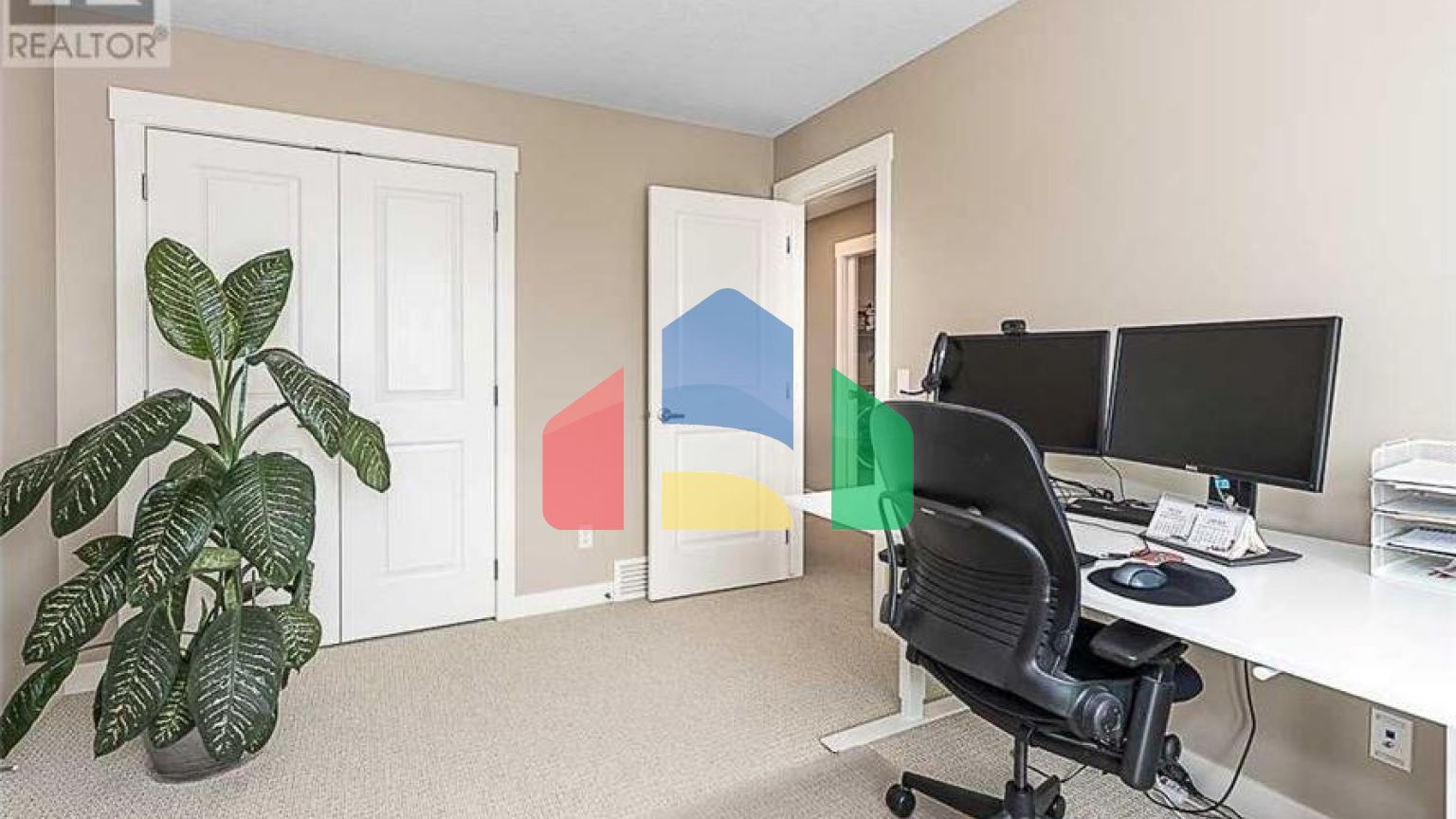 Residential - Single Family Home - Calgary, Canada - Canada