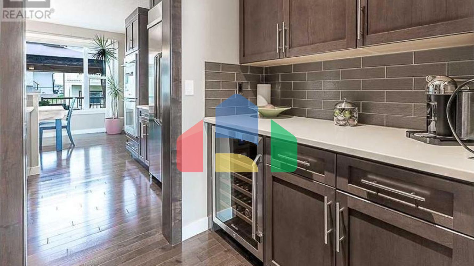 Residential - Single Family Home - Calgary, Canada - Canada