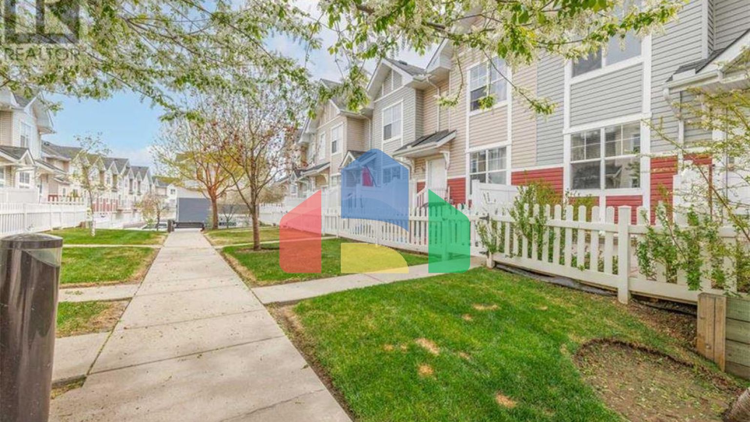 Residential - Townhouse - Calgary, Canada - Canada