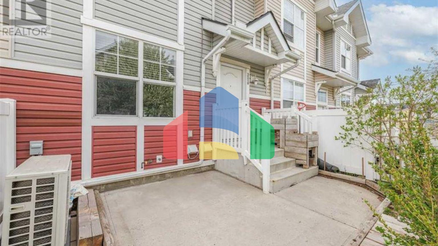 Residential - Townhouse - Calgary, Canada - Canada