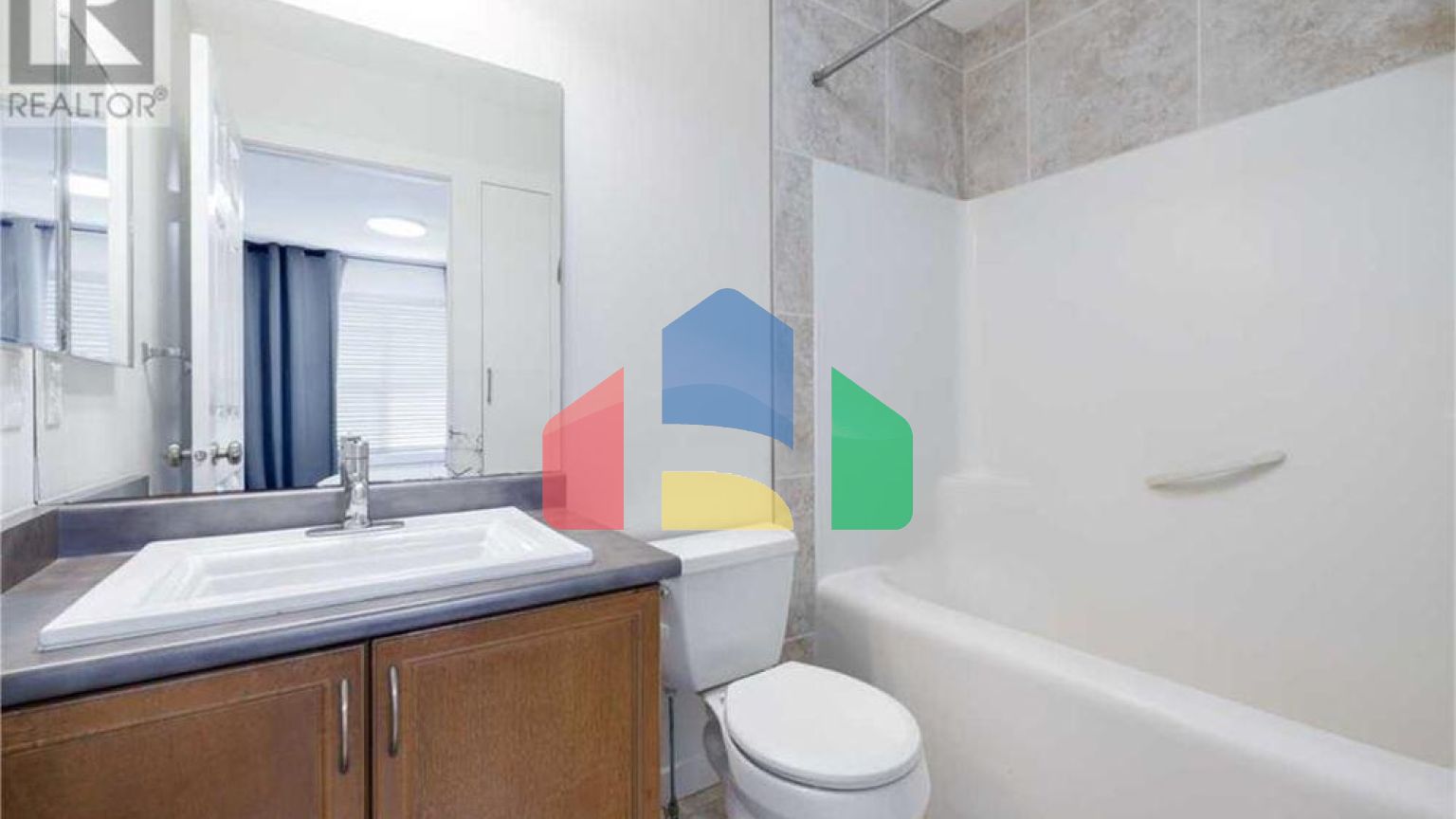 Residential - Townhouse - Calgary, Canada - Canada