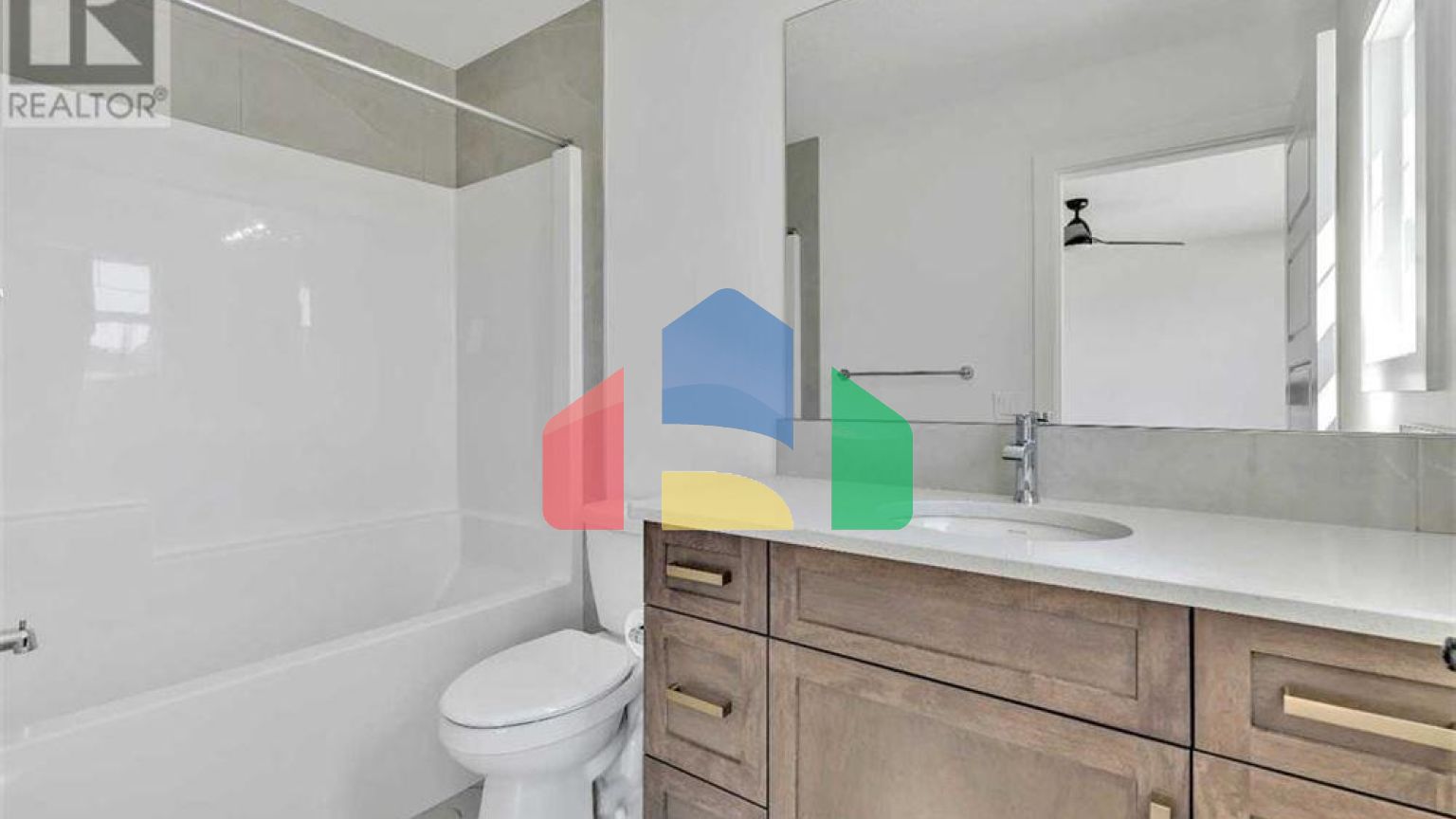 Residential - Single Family Home - Calgary, Canada - Canada