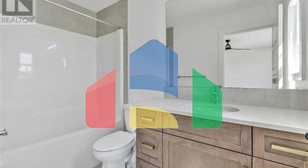 Residential - Single Family Home - Calgary, Canada - Canada