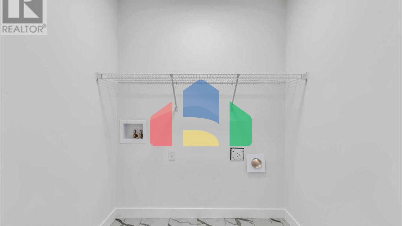 Residential - Single Family Home - Calgary, Canada - Canada