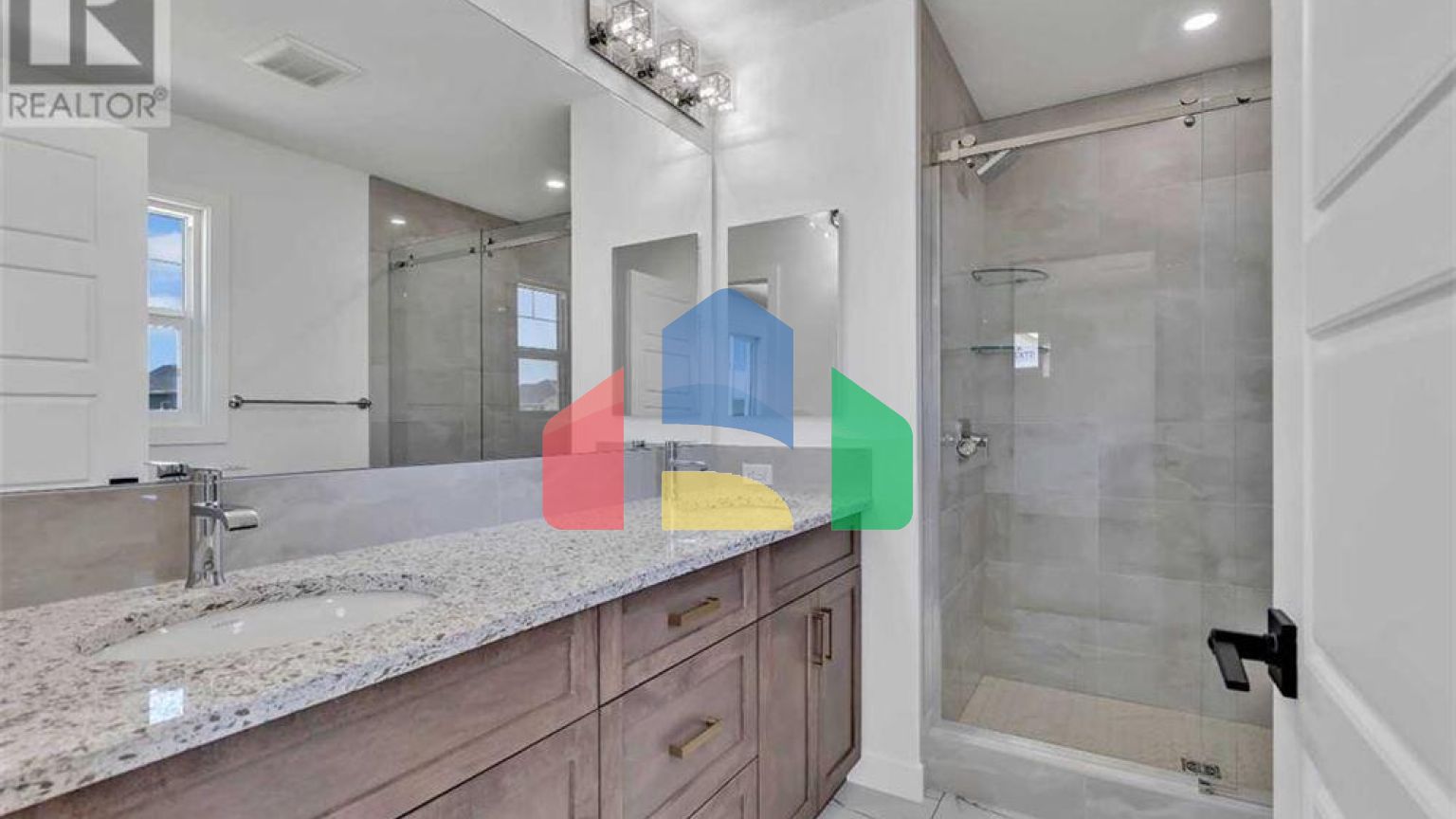 Residential - Single Family Home - Calgary, Canada - Canada