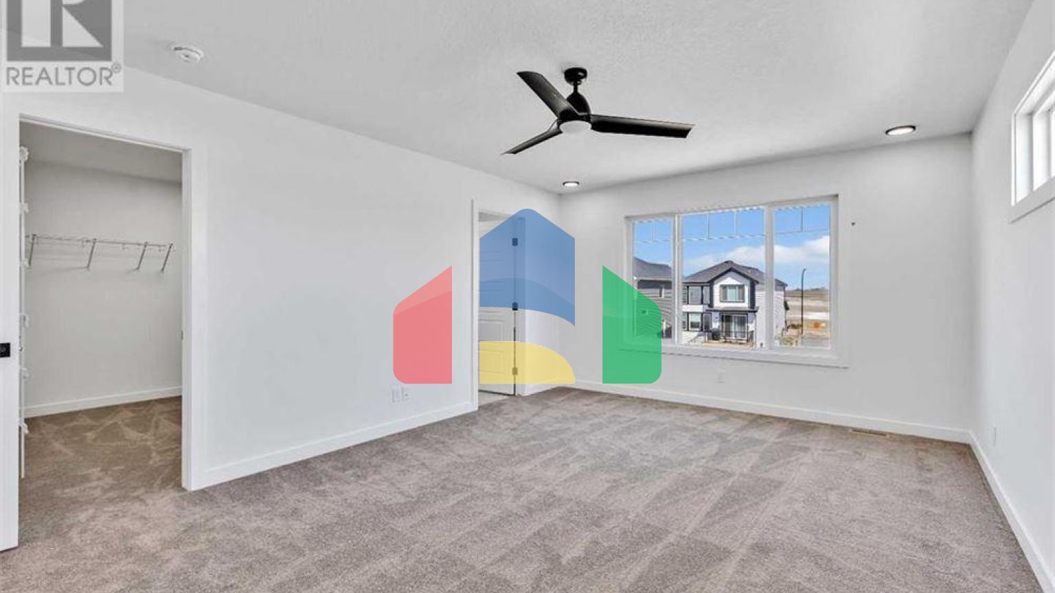 Residential - Single Family Home - Calgary, Canada - Canada