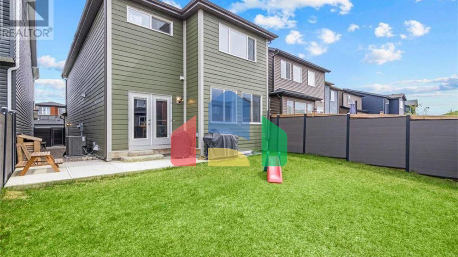 Residential - Single Family Home - Calgary, Canada - Canada