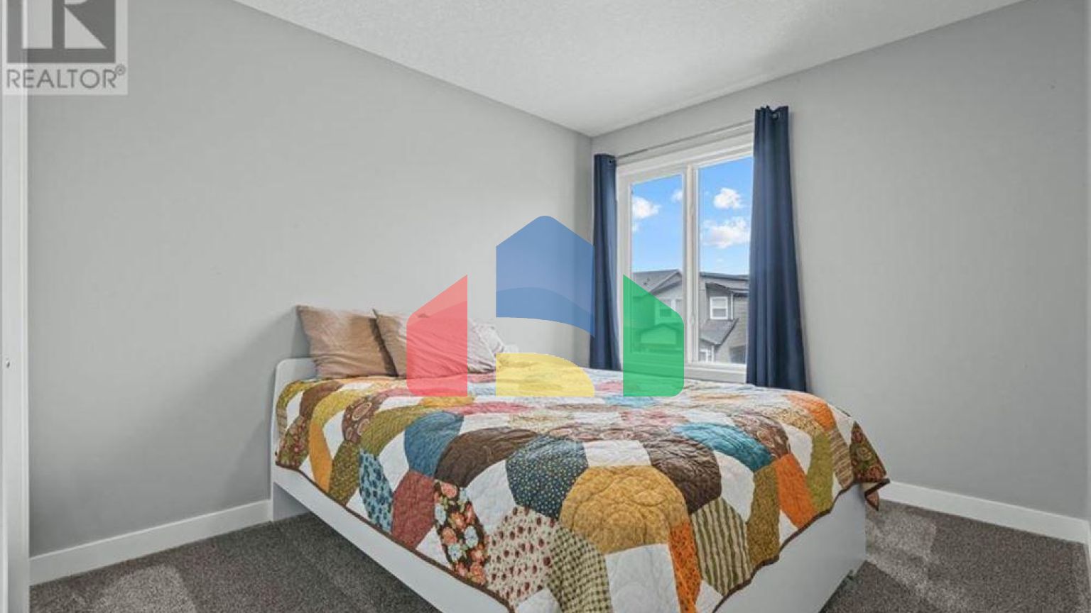 Residential - Single Family Home - Calgary, Canada - Canada