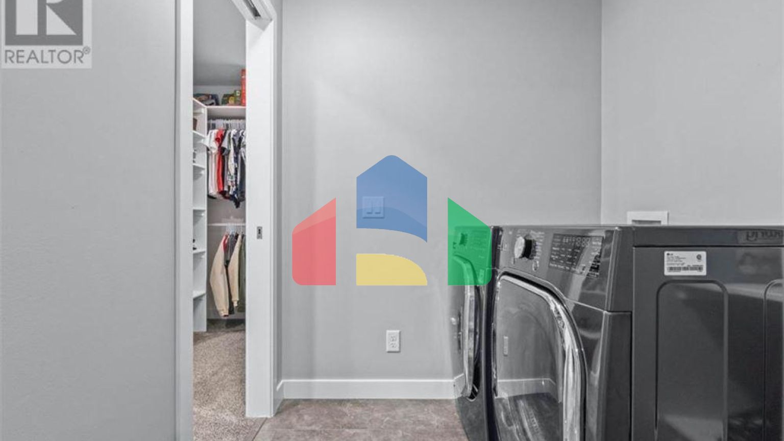 Residential - Single Family Home - Calgary, Canada - Canada