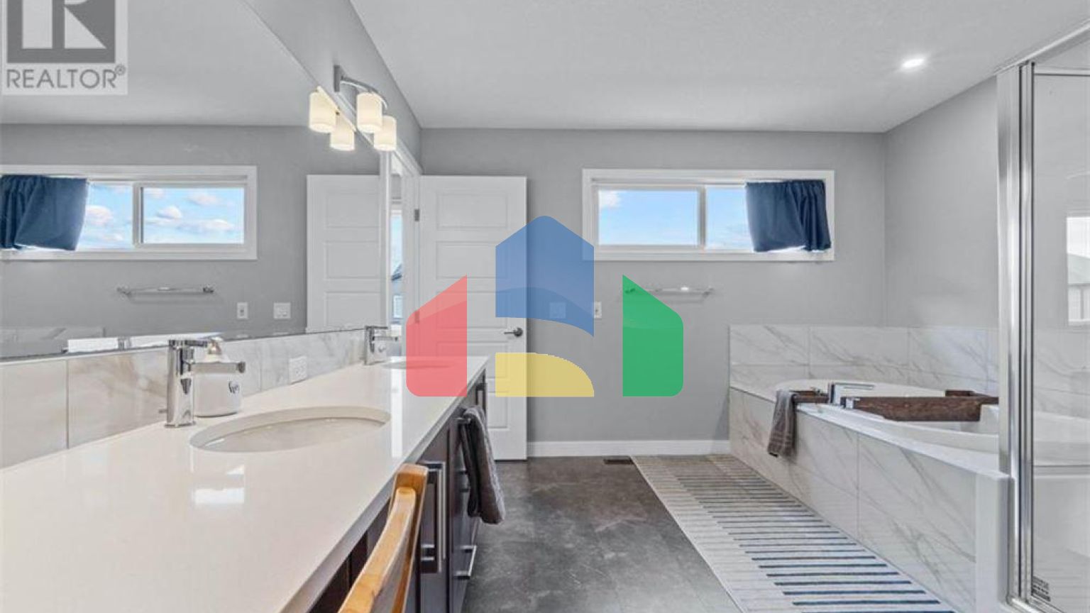 Residential - Single Family Home - Calgary, Canada - Canada