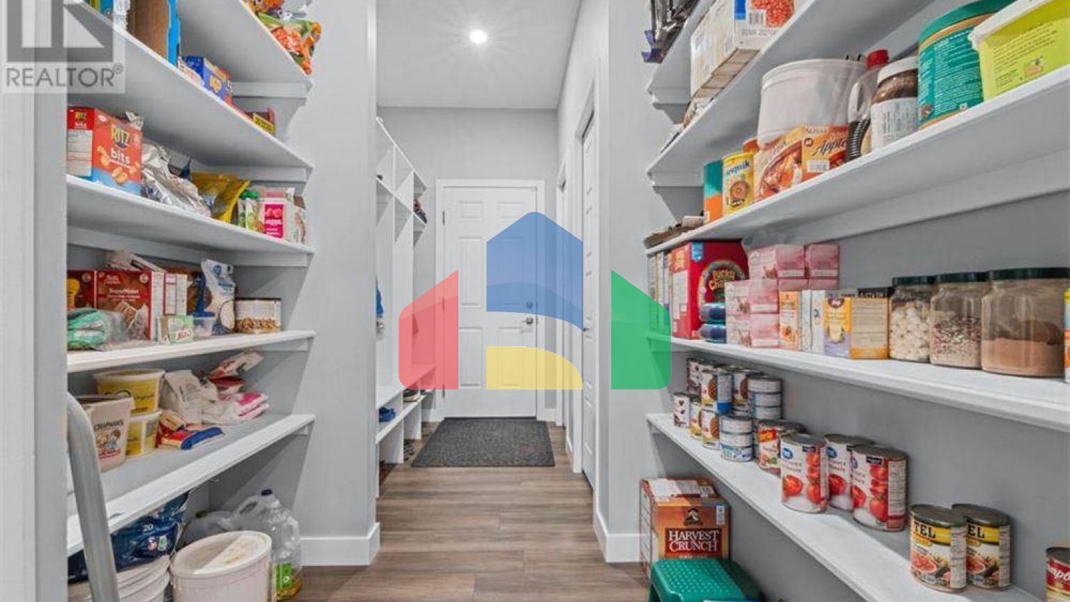 Residential - Single Family Home - Calgary, Canada - Canada