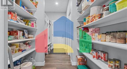 Residential - Single Family Home - Calgary, Canada - Canada