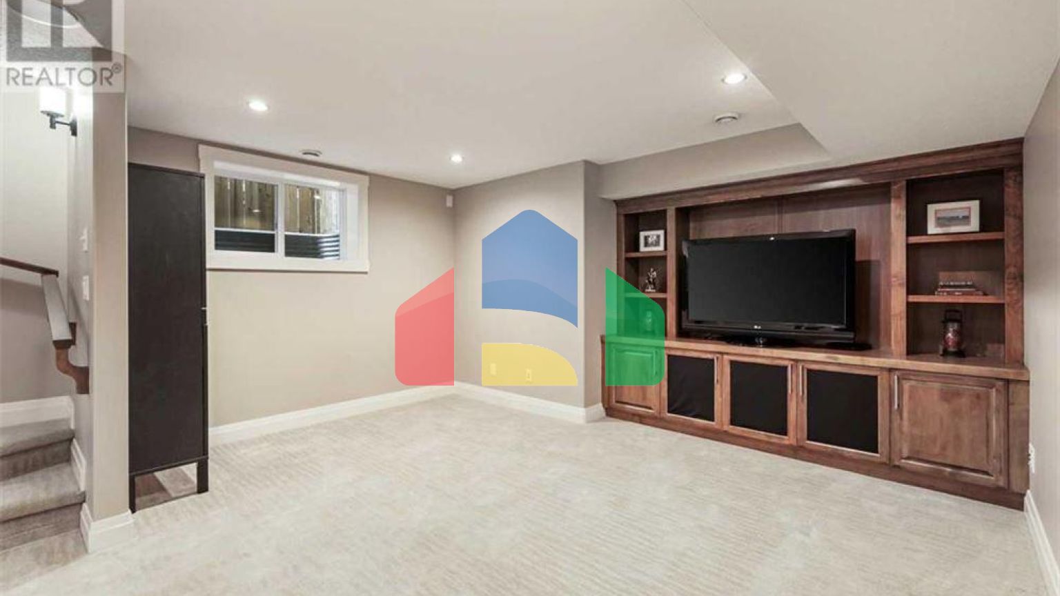 Residential - Single Family Home - Calgary, Canada - Canada