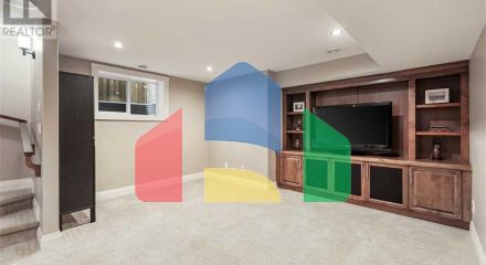 Residential - Single Family Home - Calgary, Canada - Canada