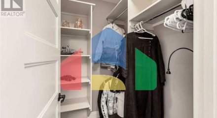 Residential - Single Family Home - Calgary, Canada - Canada