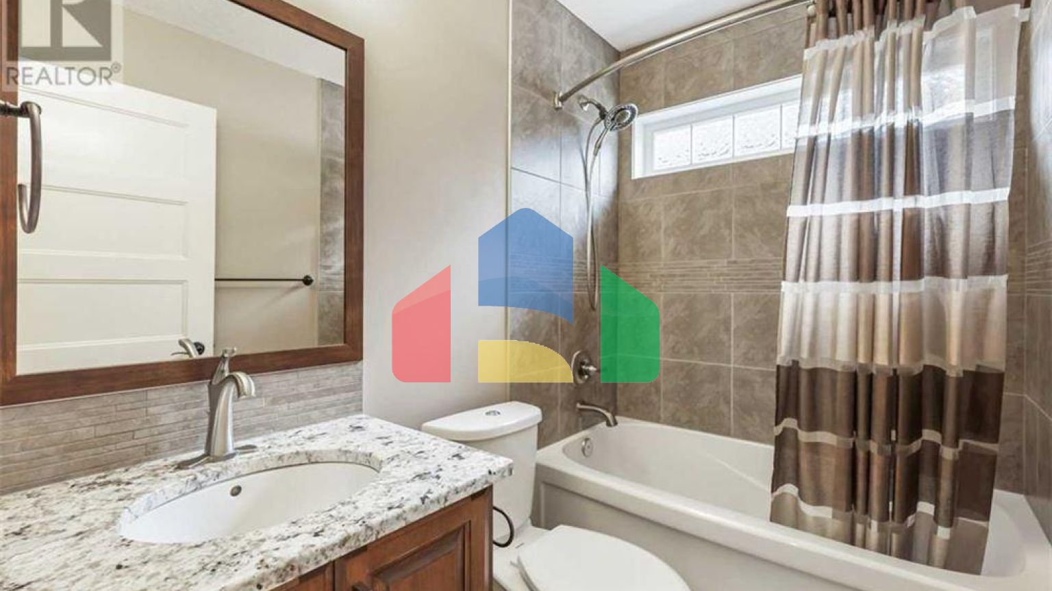 Residential - Single Family Home - Calgary, Canada - Canada