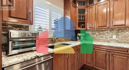 Residential - Single Family Home - Calgary, Canada - Canada