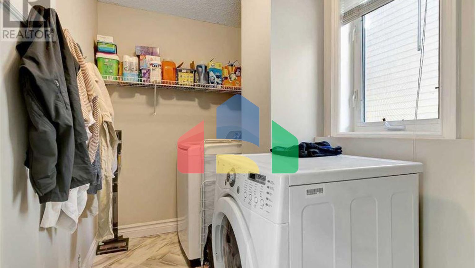 Residential - Single Family Home - Calgary, Canada - Canada