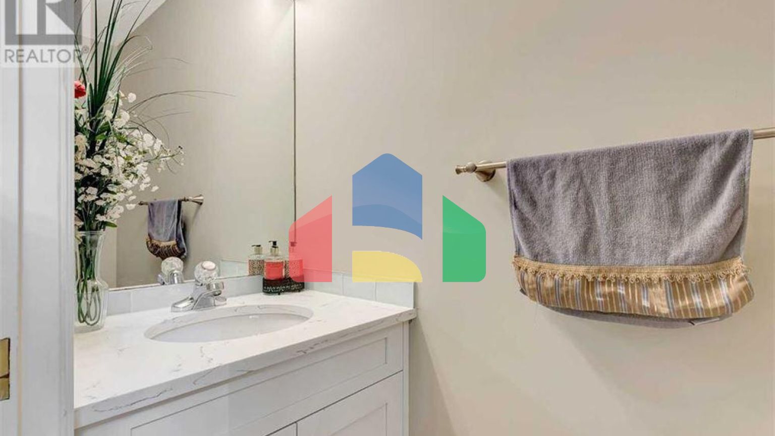 Residential - Single Family Home - Calgary, Canada - Canada