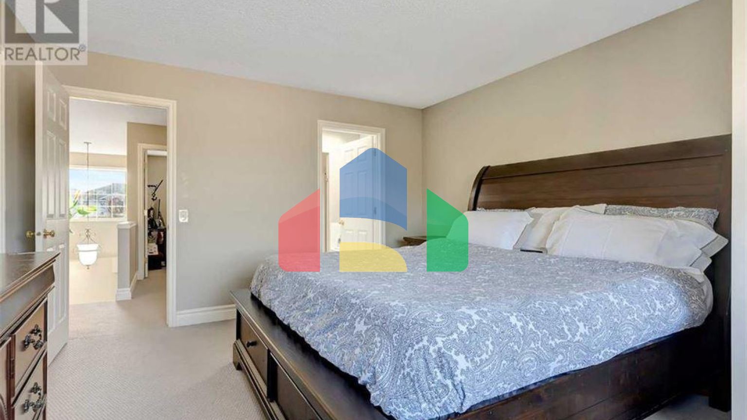 Residential - Single Family Home - Calgary, Canada - Canada