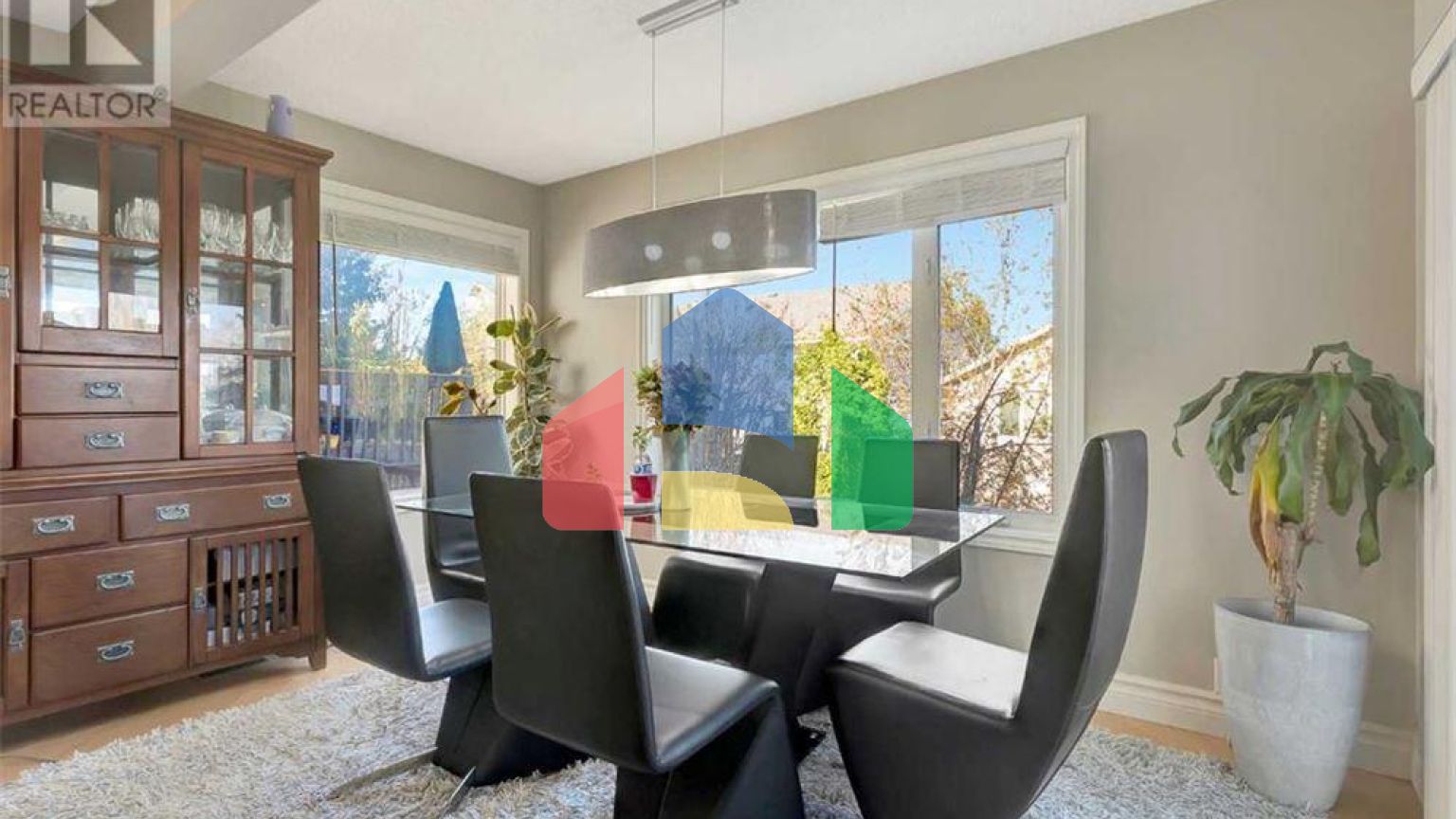 Residential - Single Family Home - Calgary, Canada - Canada