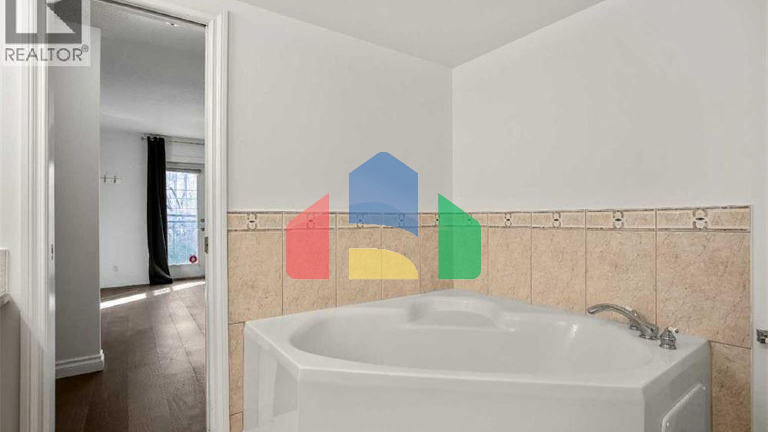 Residential - Single Family Home - Calgary, Canada - Canada