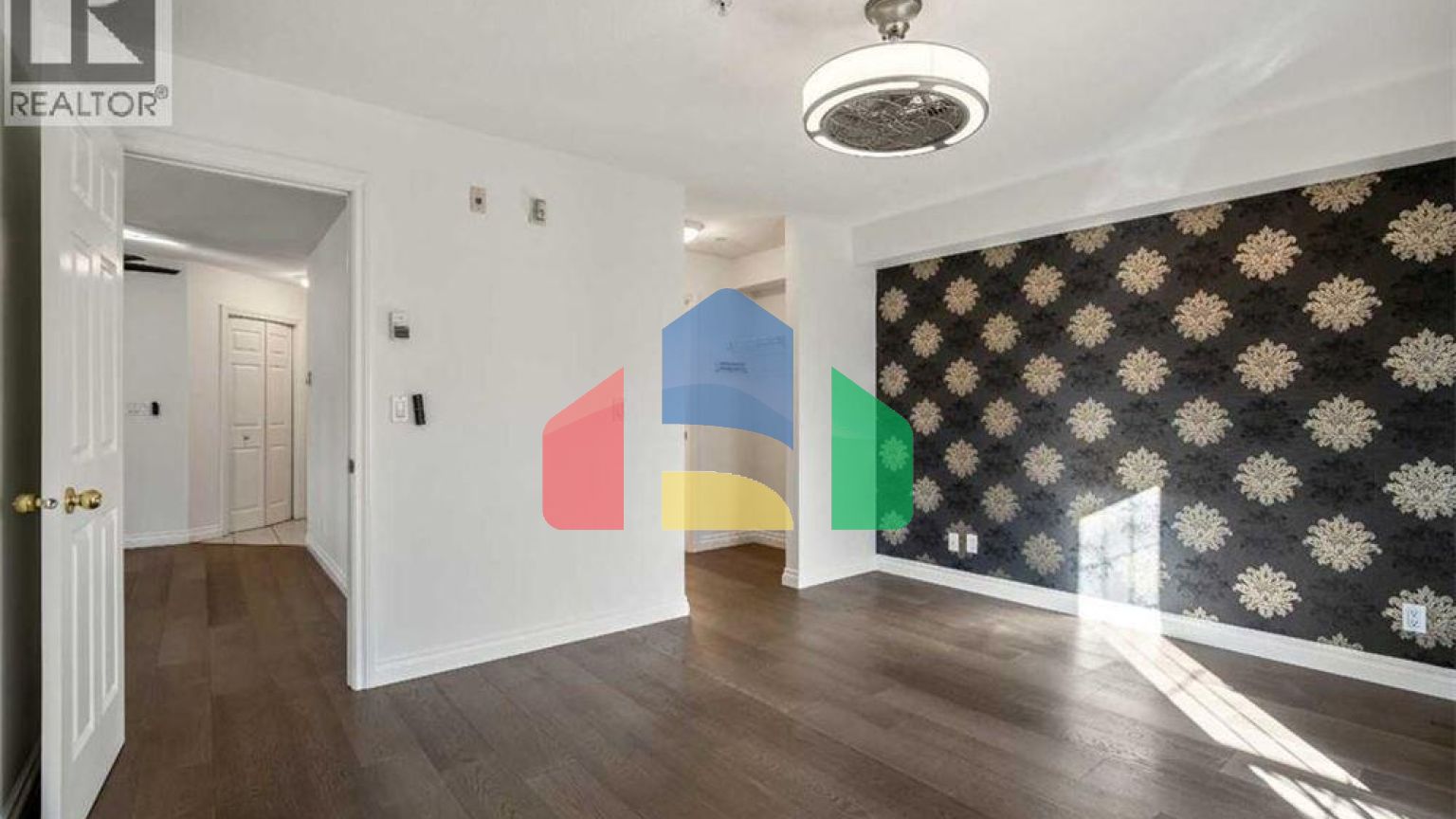 Residential - Single Family Home - Calgary, Canada - Canada