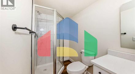 Residential - Single Family Home - Calgary, Canada - Canada