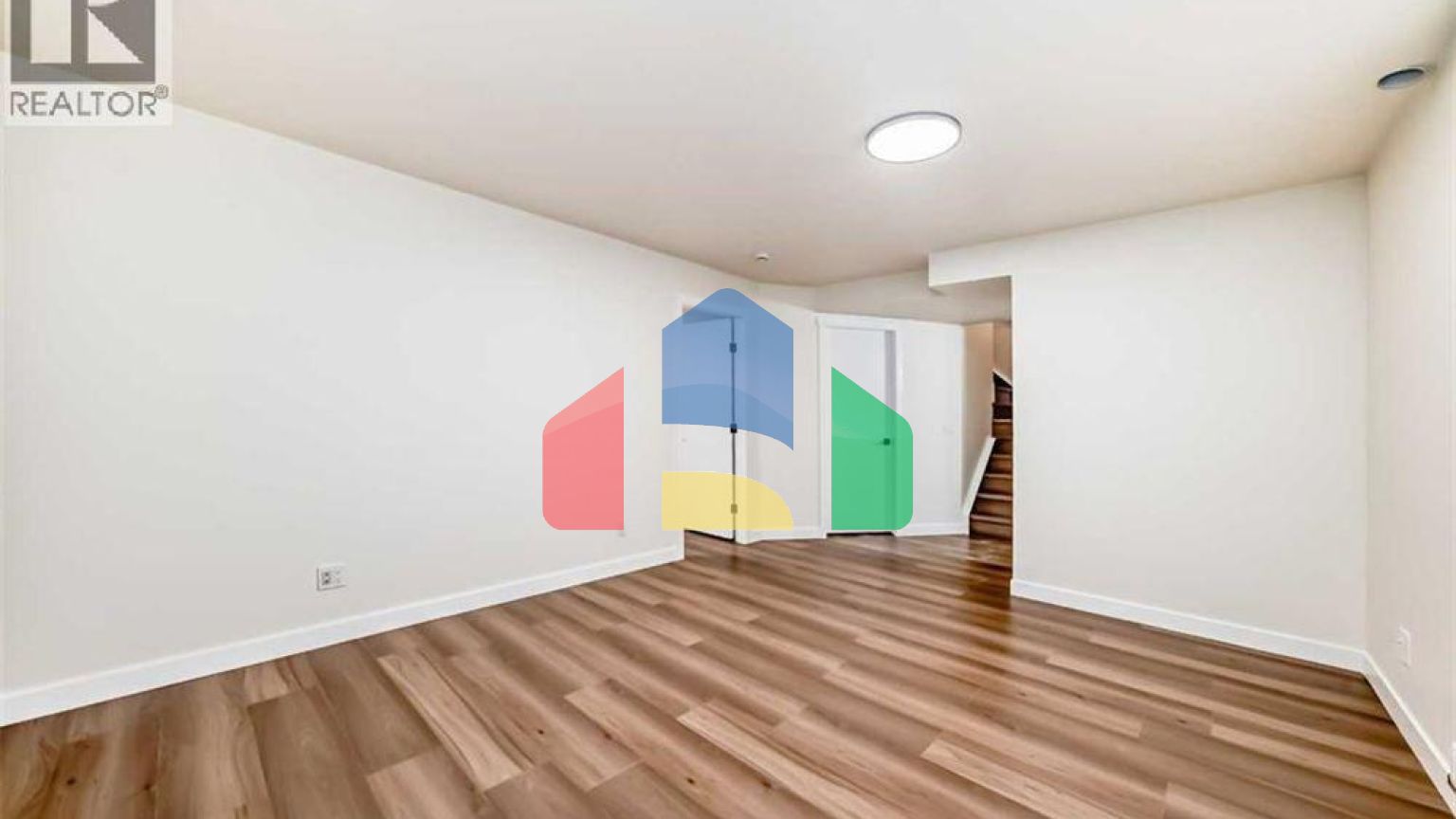 Residential - Single Family Home - Calgary, Canada - Canada