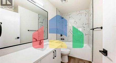 Residential - Single Family Home - Calgary, Canada - Canada