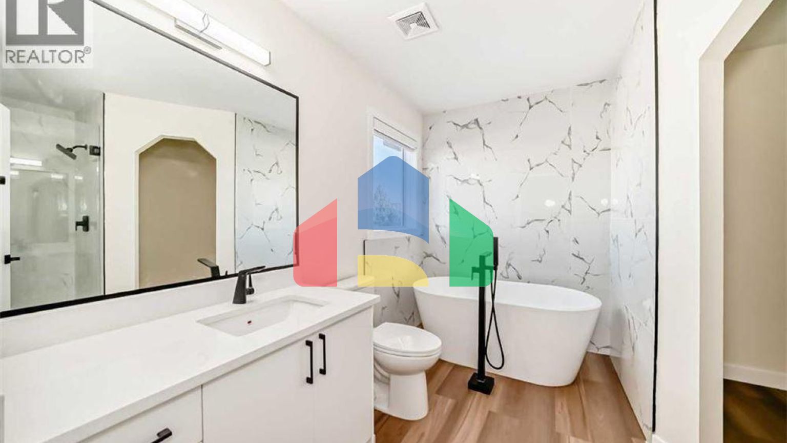 Residential - Single Family Home - Calgary, Canada - Canada