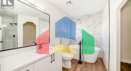 Residential - Single Family Home - Calgary, Canada - Canada