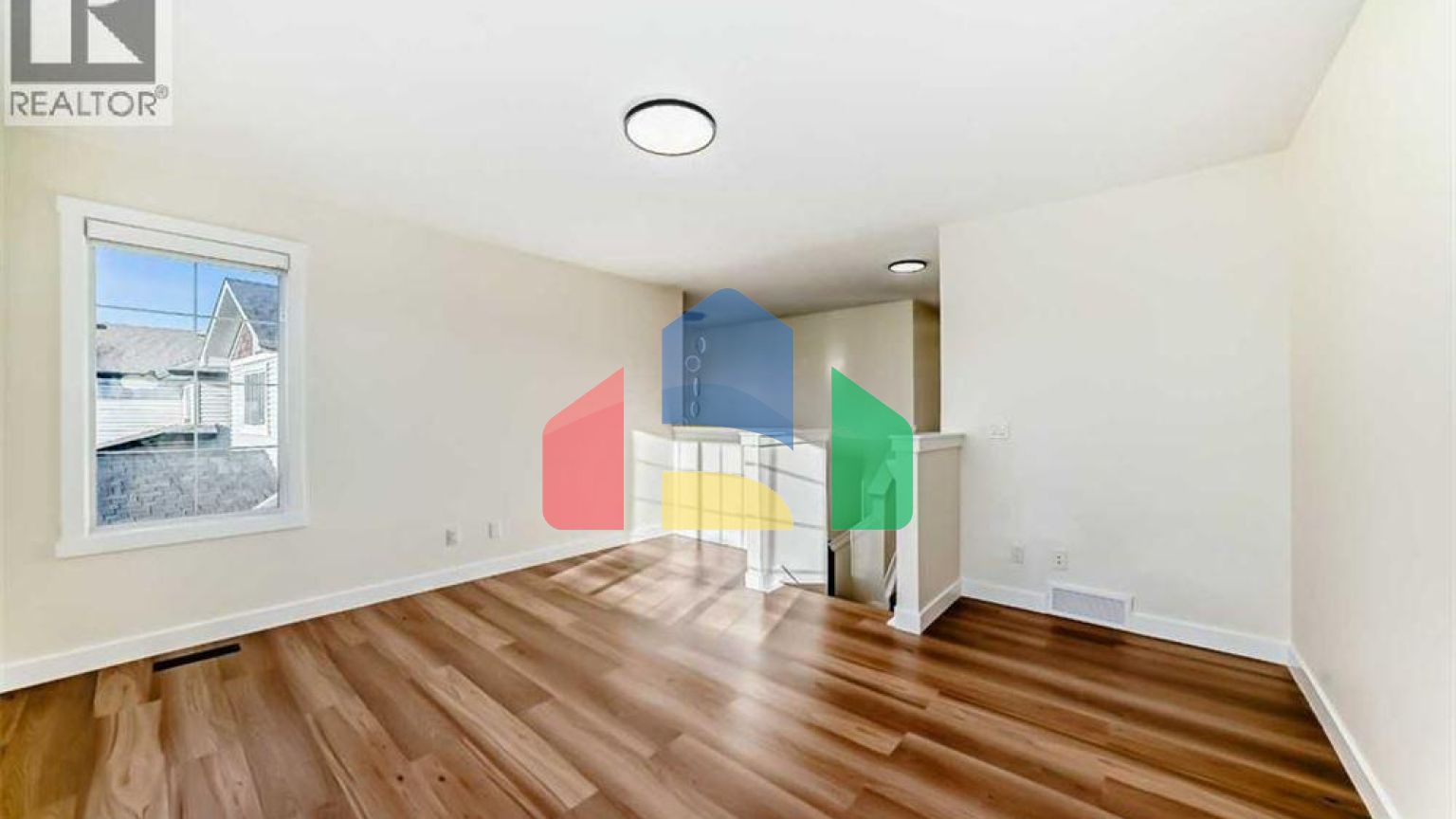 Residential - Single Family Home - Calgary, Canada - Canada