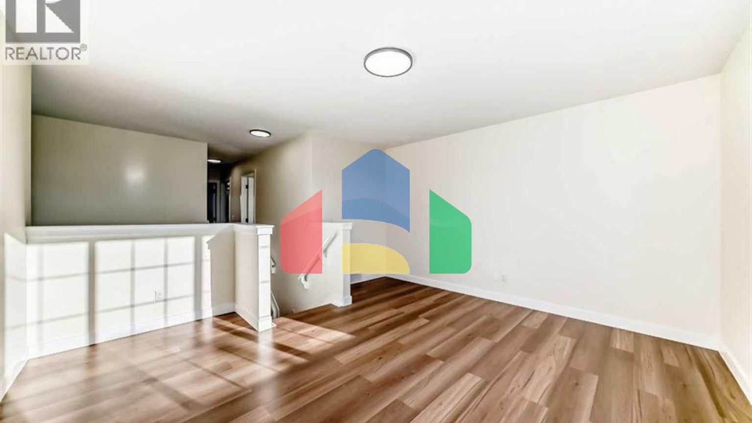 Residential - Single Family Home - Calgary, Canada - Canada