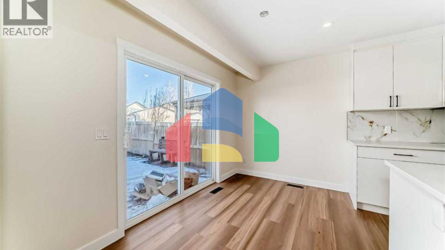 Residential - Single Family Home - Calgary, Canada - Canada