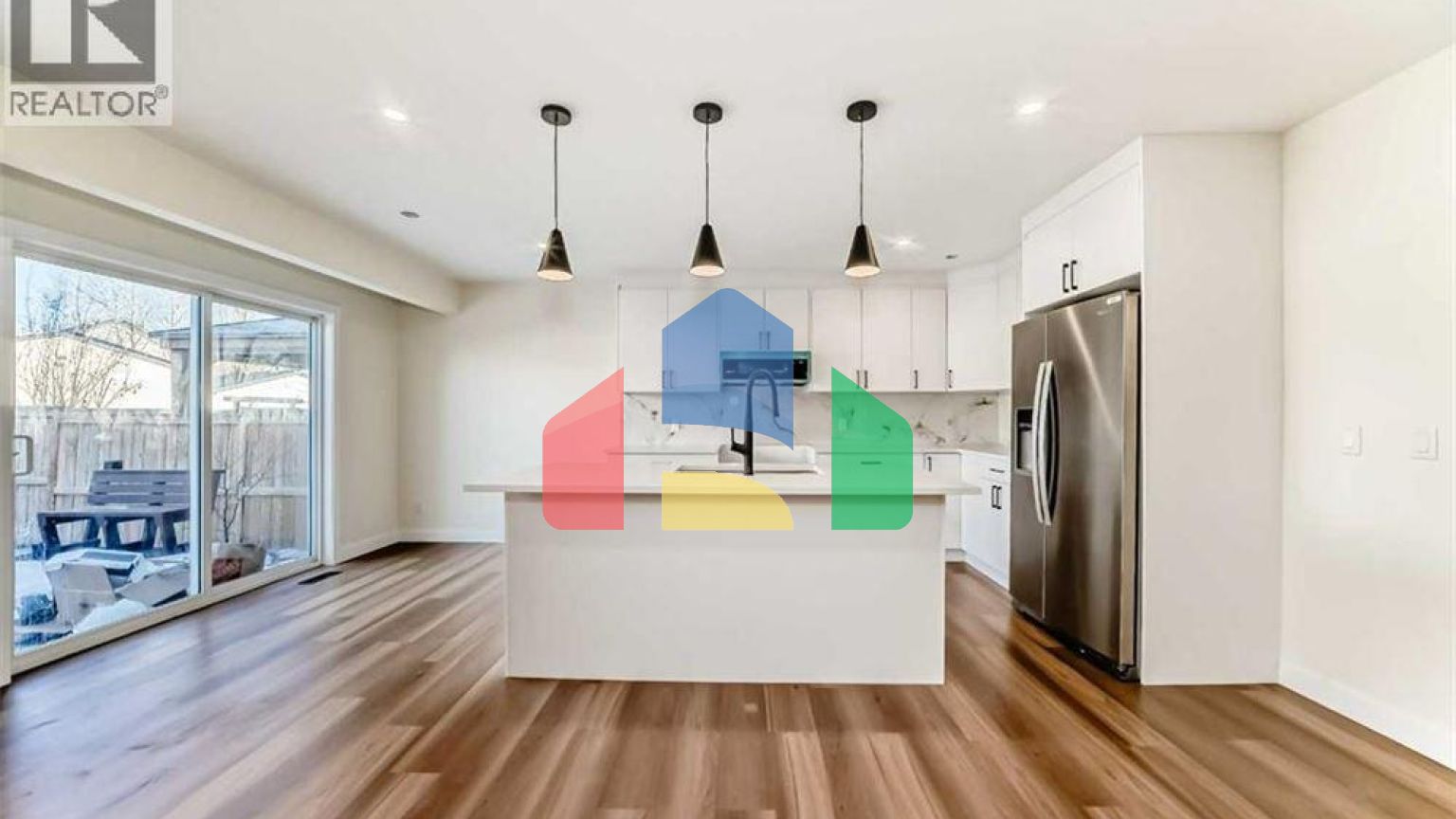 Residential - Single Family Home - Calgary, Canada - Canada