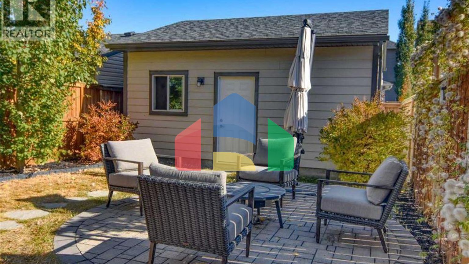 Residential - Single Family Home - Calgary, Canada - Canada