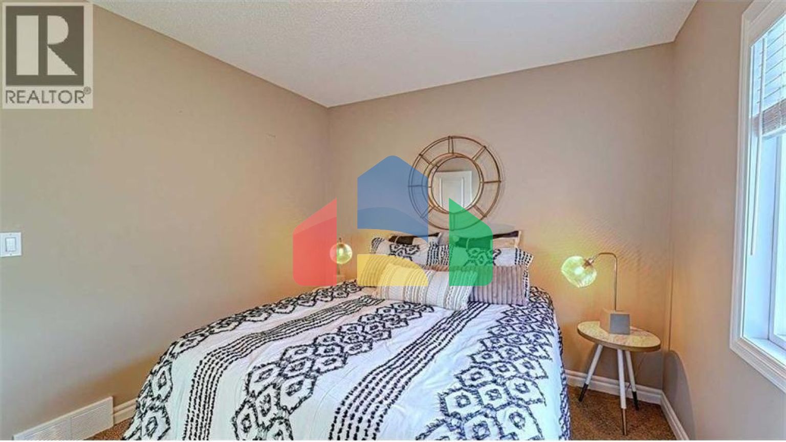 Residential - Single Family Home - Calgary, Canada - Canada