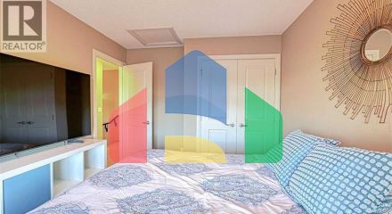 Residential - Single Family Home - Calgary, Canada - Canada