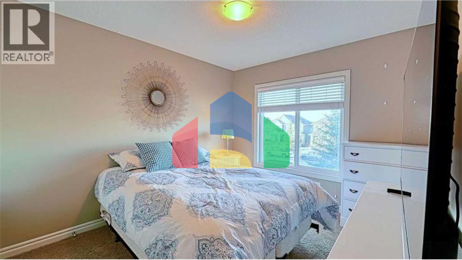 Residential - Single Family Home - Calgary, Canada - Canada