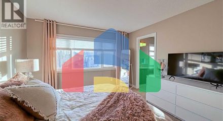 Residential - Single Family Home - Calgary, Canada - Canada